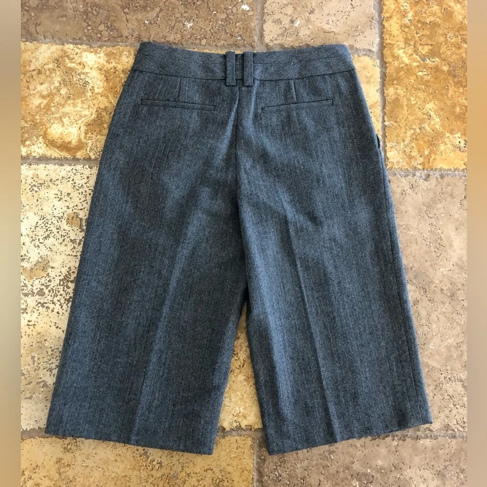 BANANA REPUBLIC - NWT WOOL BERMUDA SHORTS + MARTIN FIT/WOMENS SIZE 8